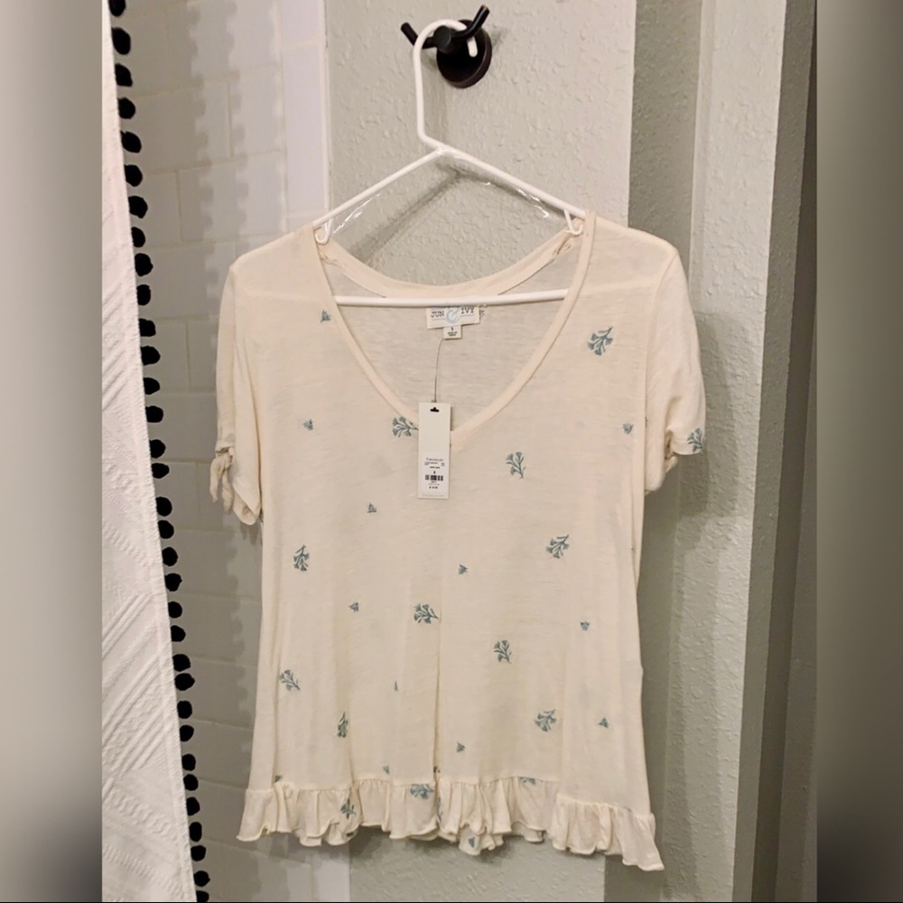 NWT Boho Embroidered Ruffle Hemmed Top